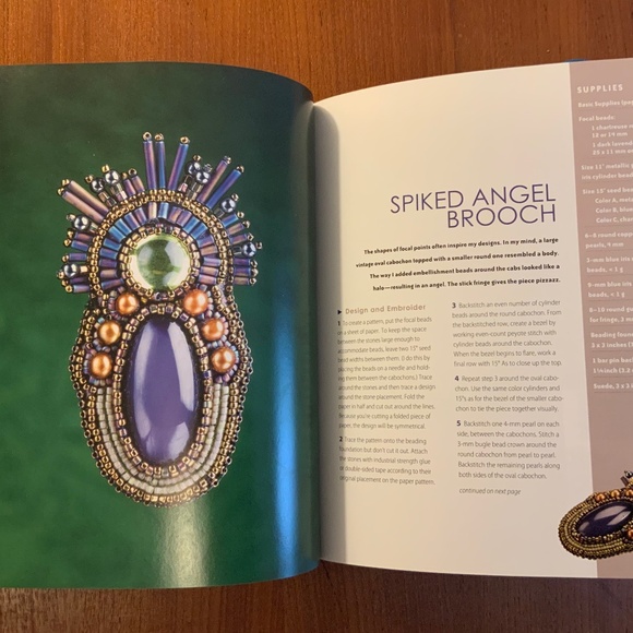 BOOK Sherry Serafini's Sensational Bead Embroidery:25 Inspiring Jewelry Projects - Picture 3 of 5
